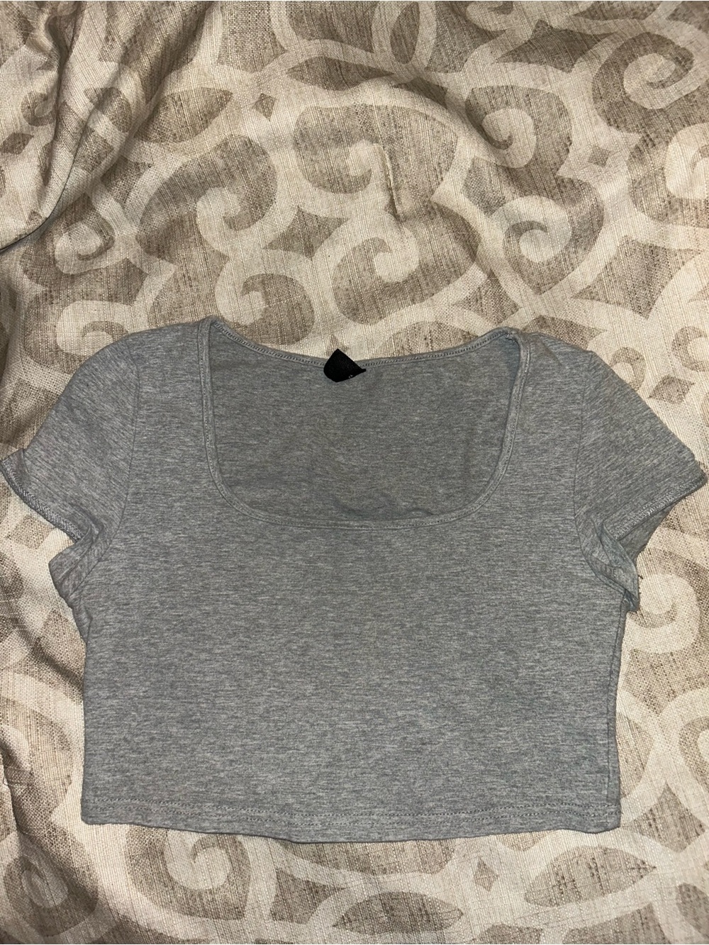 SHEIN Gray Scoop Neck Short Sleeve Crop Top